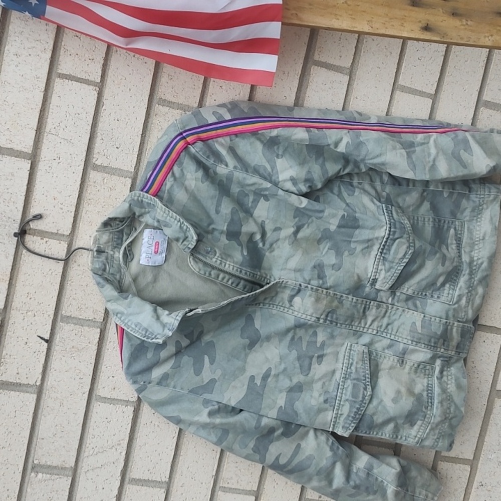 Place Jacket* - Picture 4 of 11
